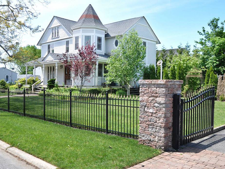 Decorative Fence Example in Greenwood Village Colorado